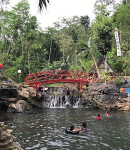 Wisata Umbulan Tanaka Bernuansa Jepang di Malang