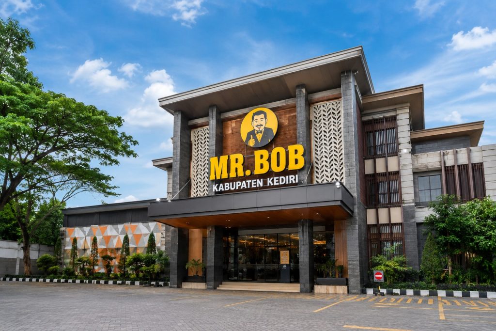 Gedung Mr Bob Kabupaten Kediri Pusat Belajar Bahasa Inggris