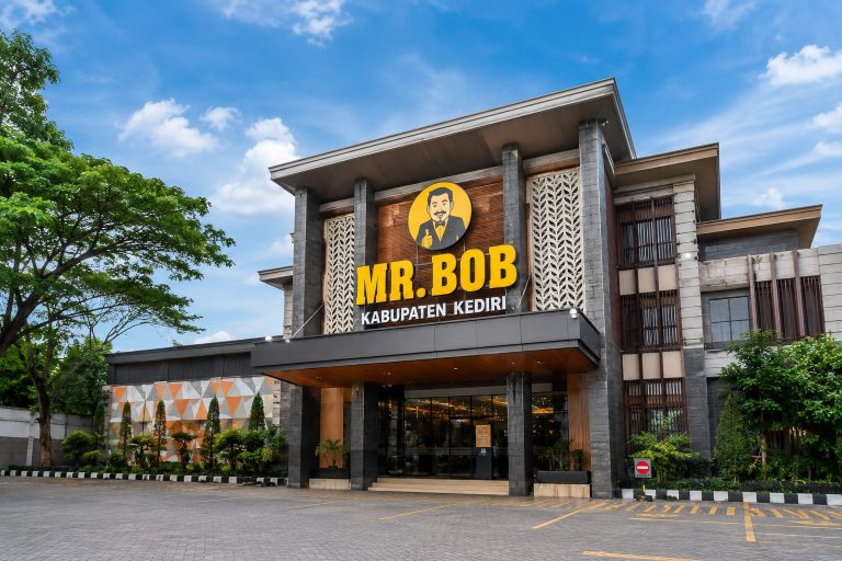 Gedung Mr Bob Kabupaten Kediri Pusat Belajar Bahasa Inggris
